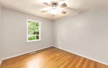 143 Hopper Barker Rd in Jackson, TN - Building Photo - Building Photo