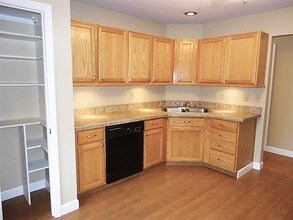 559 Prince Dr in Greenwood, IN - Building Photo - Building Photo