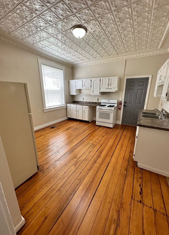 property at 1635 White St