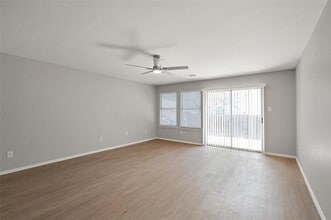 3048 St Ursula Dr in Dallas, TX - Building Photo - Building Photo