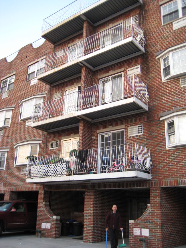 37-44 108th St in Corona, NY - Building Photo - Building Photo