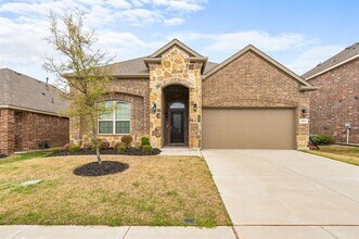 2104 Lake Cliff Dr in Little Elm, TX - Building Photo - Building Photo