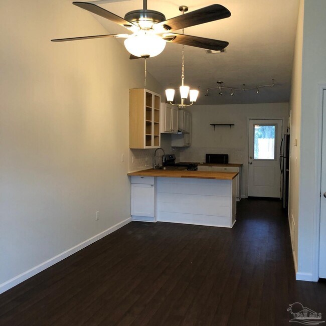 5940 Mona Ln in Pensacola, FL - Building Photo - Building Photo