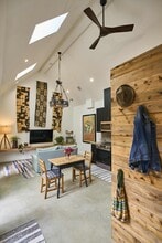 2074 W 27th St in Los Angeles, CA - Building Photo - Building Photo