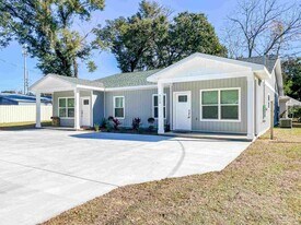 5170 Burlington Ave in Pensacola, FL - Building Photo