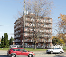 9 Riverdale Dr in Hamilton, ON - Building Photo - Building Photo