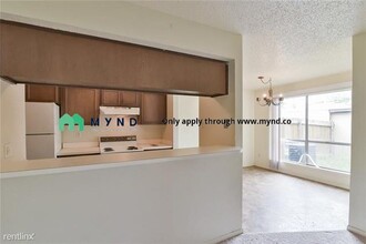 2101 Westkendal Ln-Unit -Apt 2101 in Arlington, TX - Building Photo - Building Photo