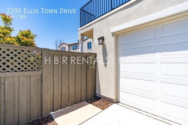 2290 Ellis Town Dr in Tracy, CA - Building Photo - Building Photo