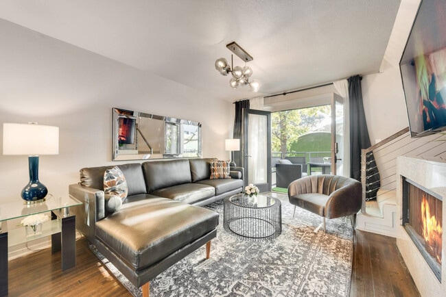 6006 Swiss Ave in Dallas, TX - Building Photo - Building Photo
