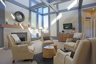 WESTBURY APARTMENTS in Beaverton, OR - Building Photo - Interior Photo