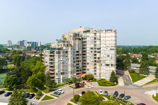 10 Guildwood Pky Apartments