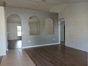 3020 SE 45th Ct in Ocala, FL - Building Photo - Building Photo