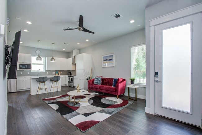 property at 2549 Hollister Rd