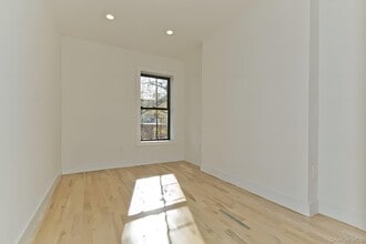78 Hull St in Brooklyn, NY - Building Photo - Building Photo