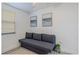 501 N 24th Ave in Hollywood, FL - Building Photo - Building Photo