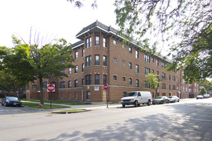 6700 S Merrill Ave Apartamentos