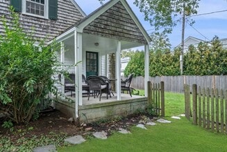 24 Hereford Rd in Marblehead, MA - Building Photo - Building Photo