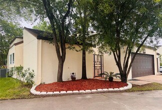 20313B Sunny Shores Dr in Humble, TX - Foto de edificio - Building Photo