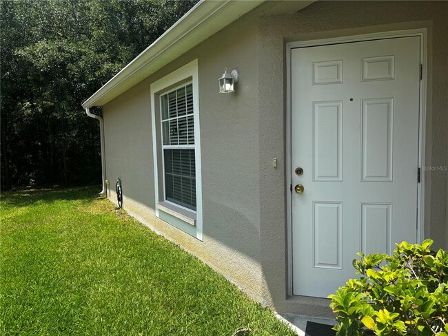 5549 Autumn Shire Dr in Zephyrhills, FL - Building Photo - Building Photo