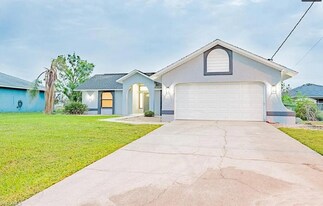 1503 Mohawk Pkwy in Cape Coral, FL - Building Photo