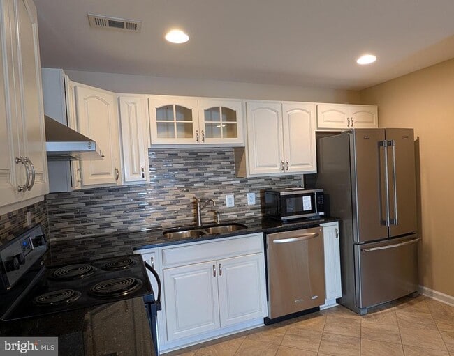 9537 Evergreen Circle in Fredericksburg, VA - Building Photo - Building Photo