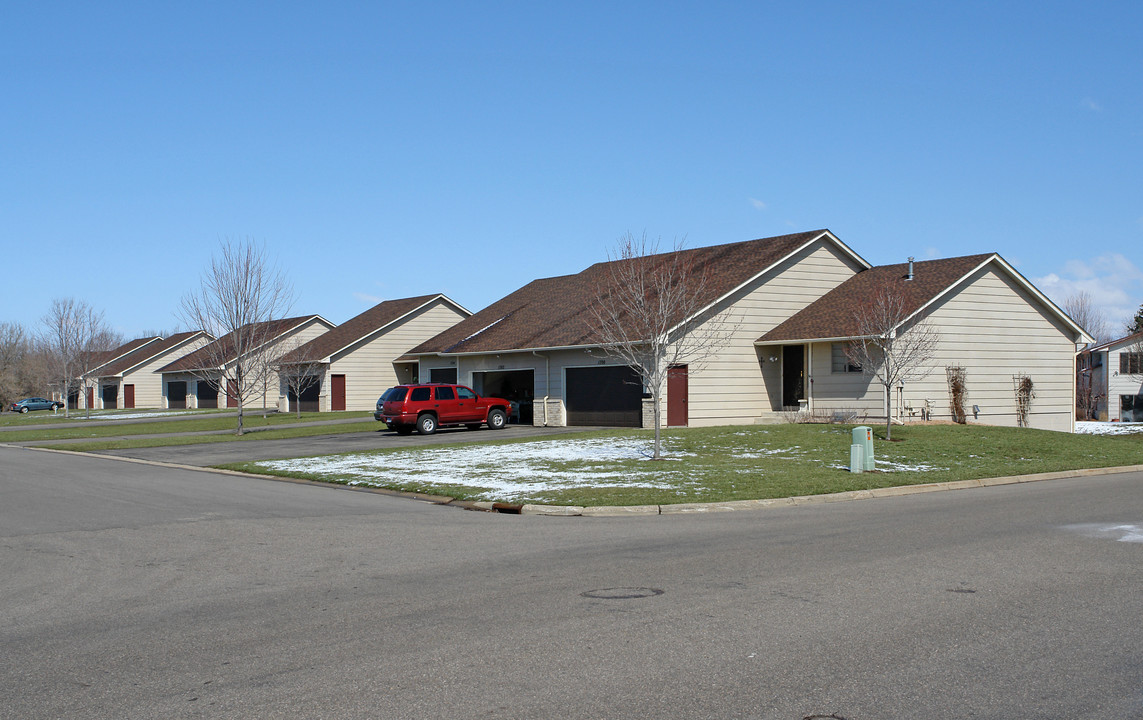 1700-1718 Humphrey Ct in Northfield, MN - Building Photo