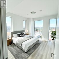 25 Wellington St S in Kitchener, ON - Building Photo