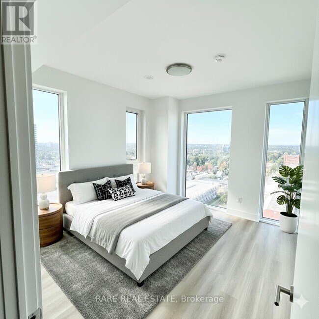 property at 25 Wellington St S