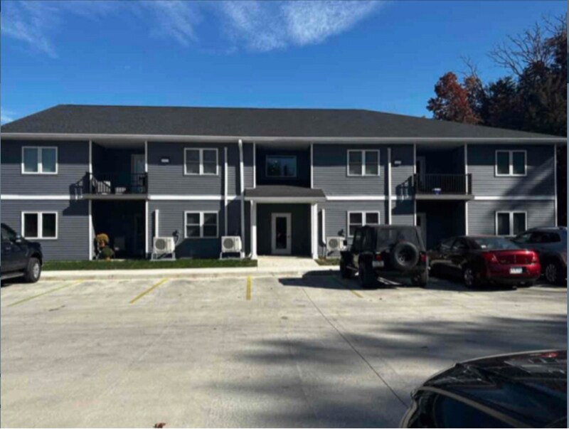 1771 Old Stage Rd in Decorah, IA - Building Photo