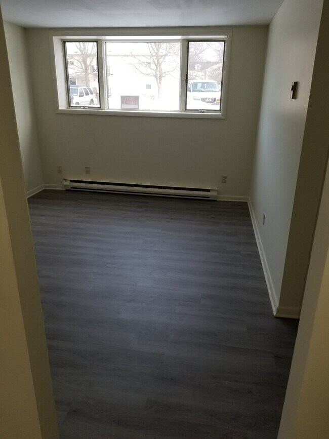 801 Cedarwood Dr Rentals in Oswego, NY