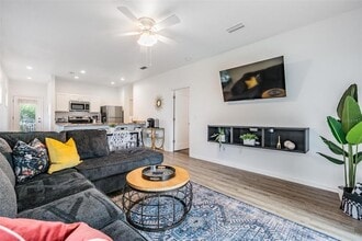 2604 N Highland Ave in Tampa, FL - Building Photo - Building Photo