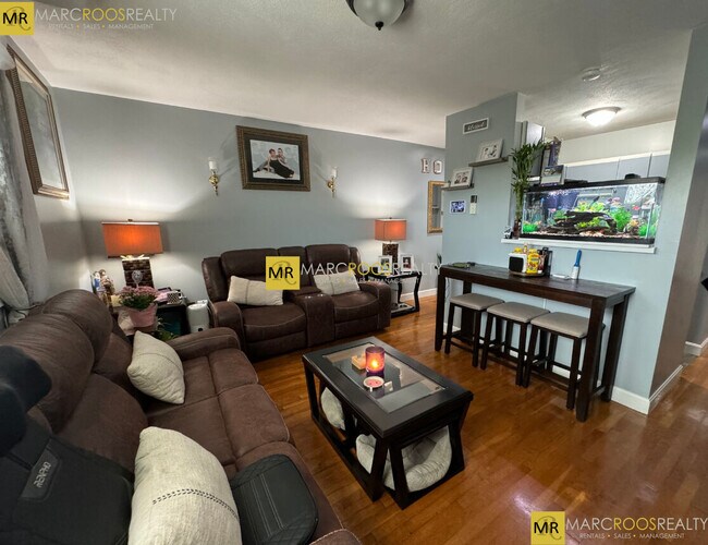 property at 118 London St
