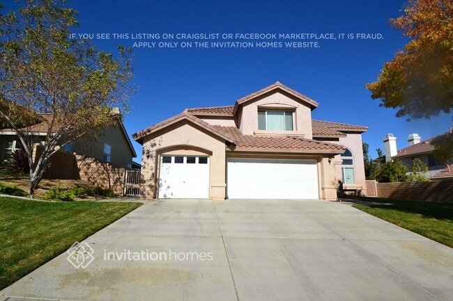 7325 Round Hill Dr in Lancaster, CA - Building Photo - Building Photo