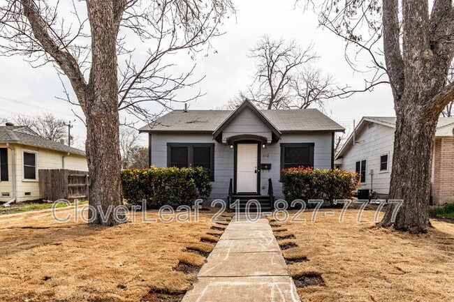 112 W Hermine Blvd in San Antonio, TX - Building Photo - Building Photo