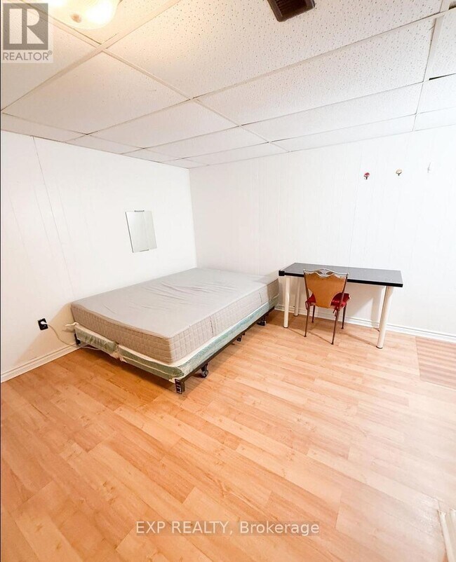 500 Drewry Ave in Toronto, ON - Building Photo - Building Photo