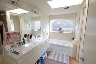 40 Florentia St in Seattle, WA - Building Photo - Building Photo