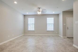 1946 Timber Oaks Dr in Garland, TX - Building Photo - Building Photo