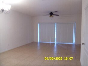 10955 Savannah Wood Dr, Unit 162 in Orlando, FL - Foto de edificio - Building Photo