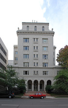 The Lewis Apartments in Sacramento, CA - Building Photo - Building Photo