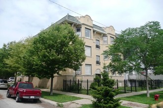 2900 N Francisco Ave in Chicago, IL - Building Photo - Building Photo