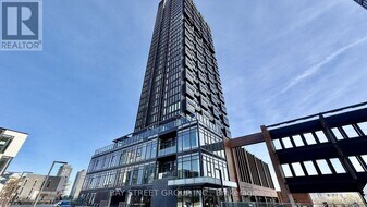 5 Quarrington Ln in Toronto, ON - Building Photo