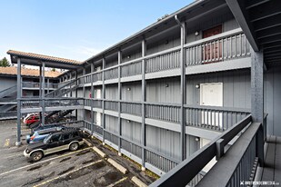 3030 Denali St in Anchorage, AK - Building Photo