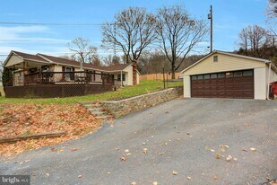 24414 Graham Ave in Smithsburg, MD - Building Photo