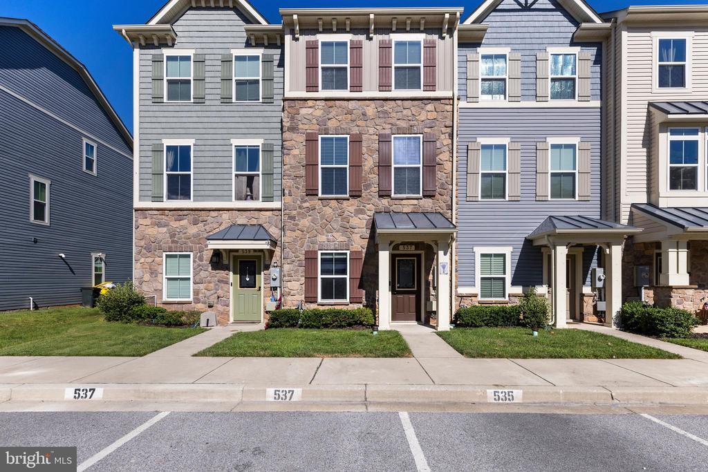 537 Willow Bend Dr in Glen Burnie, MD - Building Photo