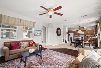 962 Heritage Way in Yuba City, CA - Building Photo - Building Photo