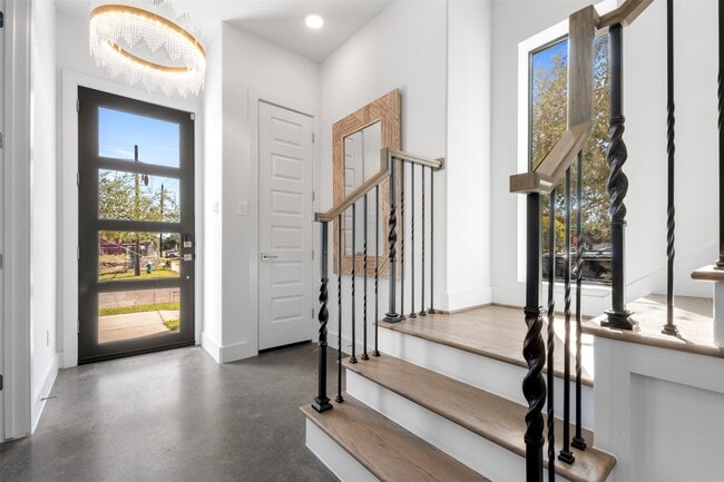 property at 1122 Ennis St