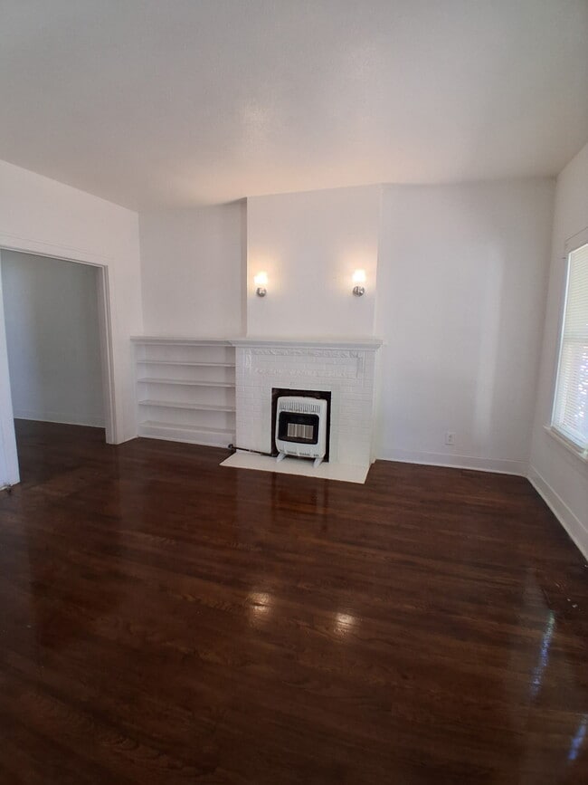 property at 707 Baylor St