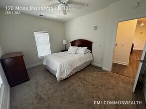 120 Moss Mountain Ln in Charlottesville, VA - Foto de edificio - Building Photo