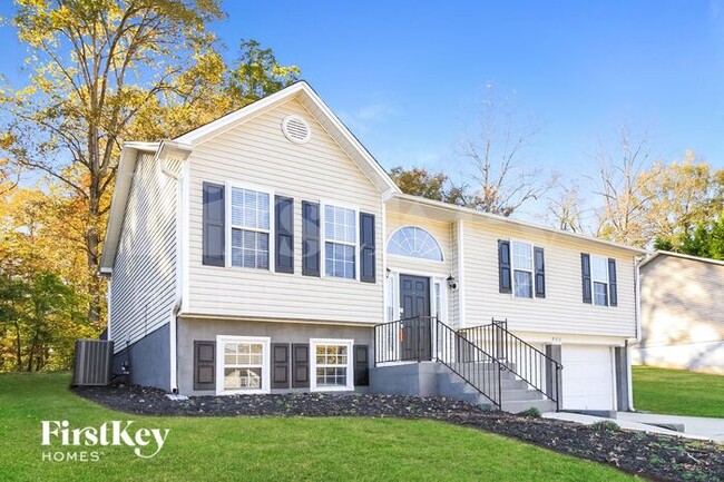 property at 950 Buckhorn Ct