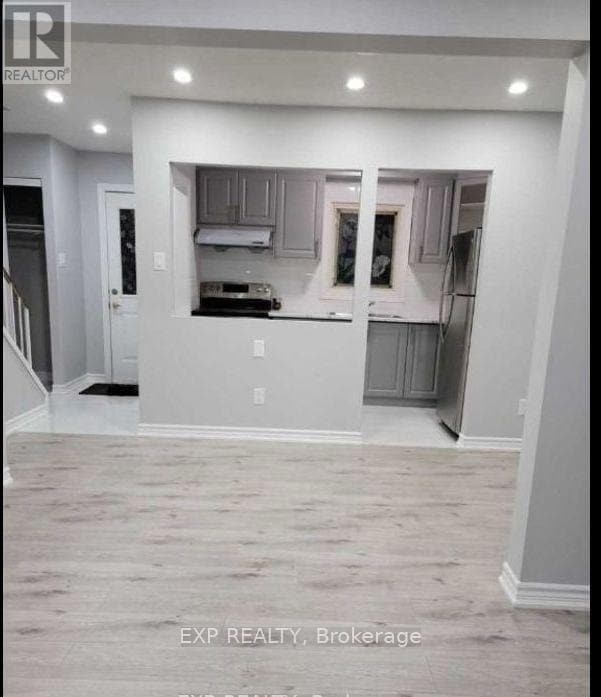 property at 40 Gladstone Square